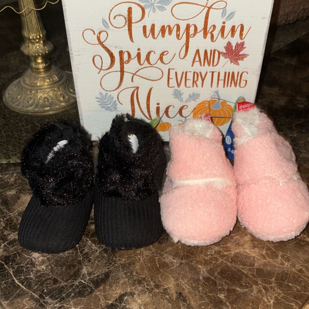 Baby Booties NWT